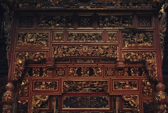 Kinh nghiệm cải tạo nhà gỗ kẻ truyền vừa đẹp vừa tiết kiệm